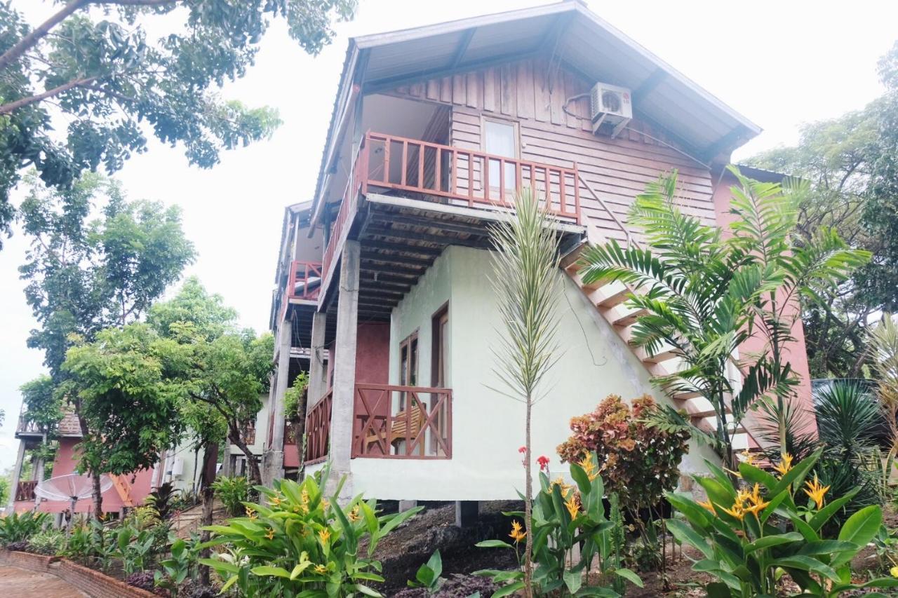 Reddoorz Syariah @ Sumur Tiga Beach Sabang Sabang  Exterior photo
